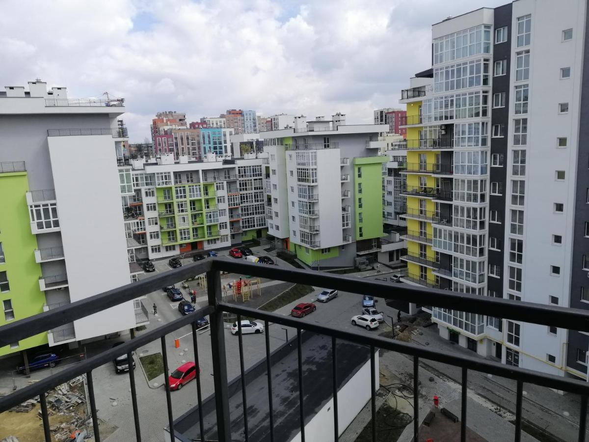 Арт-Де-Львів Lägenhet Exteriör bild